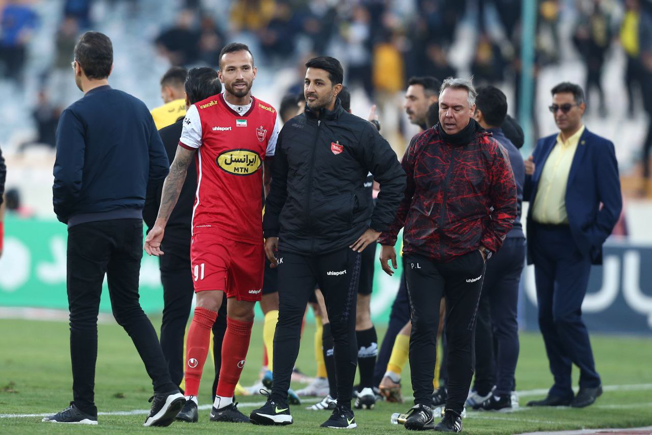 ابراهیمی: بازی پرسپولیس و سپاهان هیچ بار فنی نداشت/ تعویض نکردن پریرا اشتباه بود