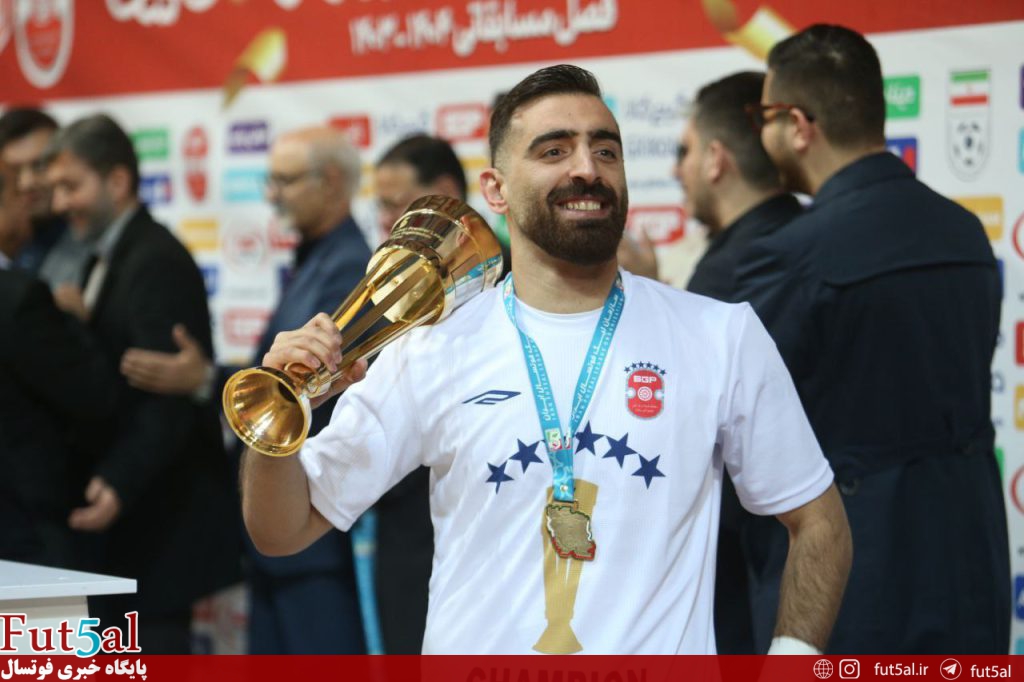 احمدعباسی:فاصله قرارداد فوتسال با فوتبال همچنان زیاد است/ به دنبال کسب قهرمانی در ایران و آسیا هستیم