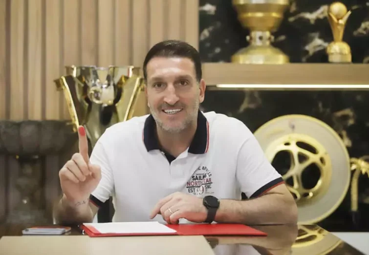 ادموند بزیک موقتا سرمربی امید پرسپولیس شد