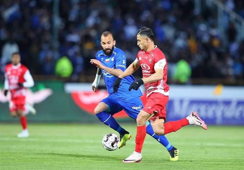 استقلال و پرسپولیس مجوز حرفه‌ای گرفتند
