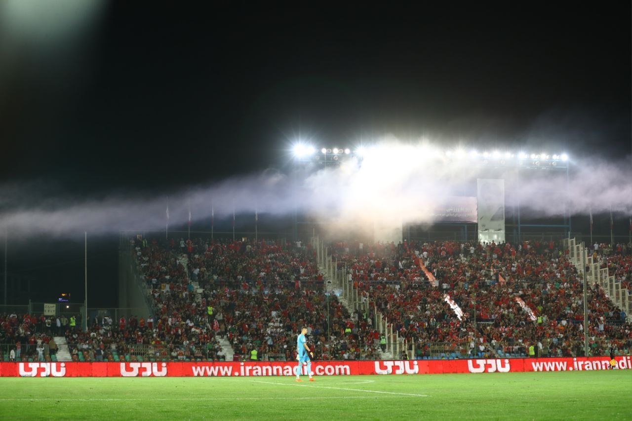 اعتراض هواداران پرسپولیس به قیمت و خوشحالی از گل خوردن استقلال