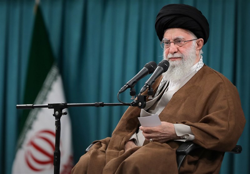امام خامنه‌ای:کارگر یکی از ستون‌های اصلی جامعه است