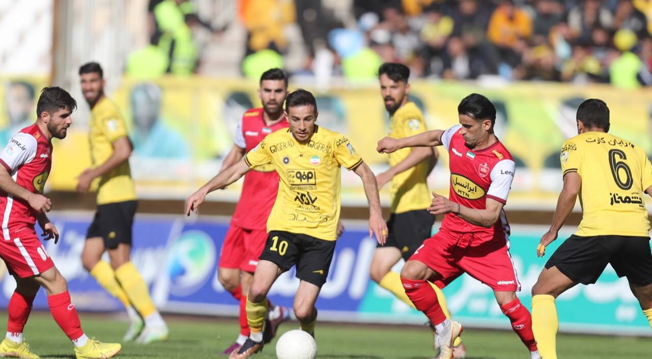 انتظاری:‌ برد مقابل سپاهان باعث قهرمانی پرسپولیس می‌شود/ فوتبال باید به الکلاسیکوی ایرانی تعظیم کند