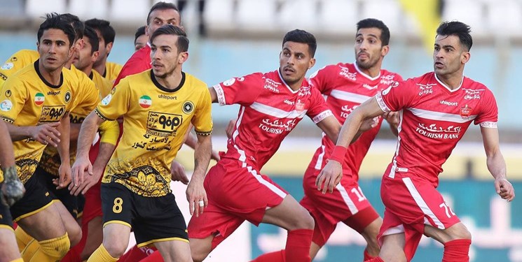 بازی پرسپولیس مقابل سپاهان با تاخیر آغاز می‌شود