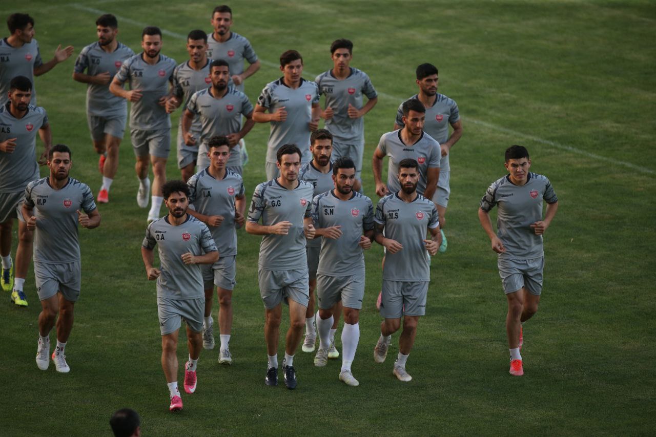 بازیکنان پرسپولیس به اردو رفتند