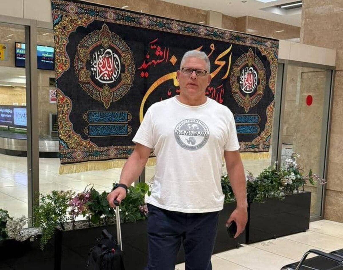 برای حضور در اردوی آماده‌سازی؛ سرمربی تیم ملی بسکتبال به تهران رسید