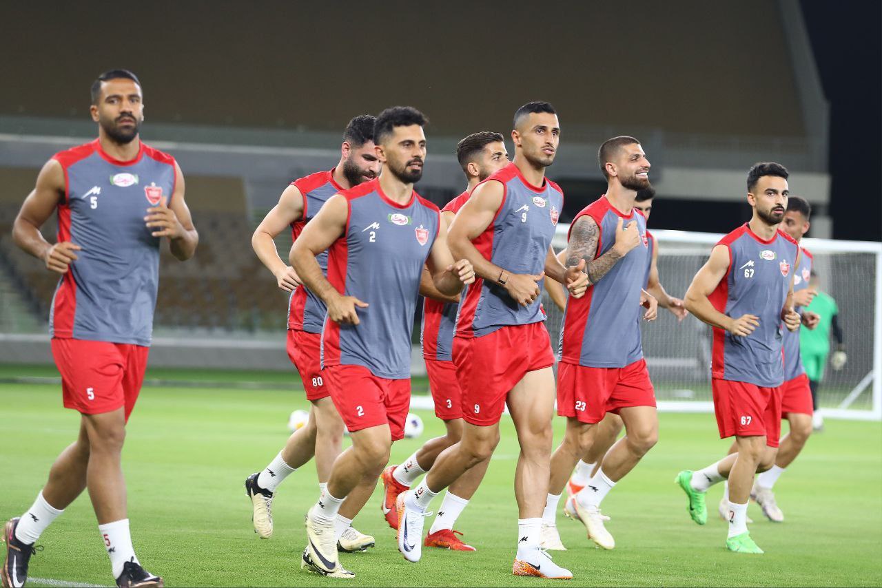 برگزاری اولین تمرین پرسپولیس در جده در حضور ناظر ژاپنی +تصاویر