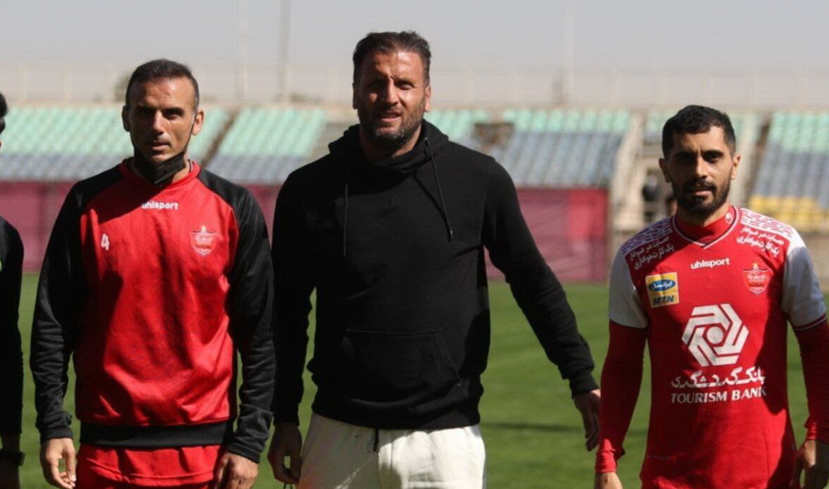 بنگر: مشکلات بیرون از زمین پرسپولیس را اذیت می‌کند