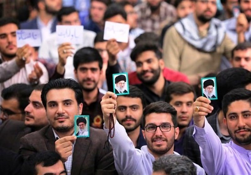 تریبون دانشجویی در حسینیه‌ امام‌خمینی/فرصتی برای شنیده شدن