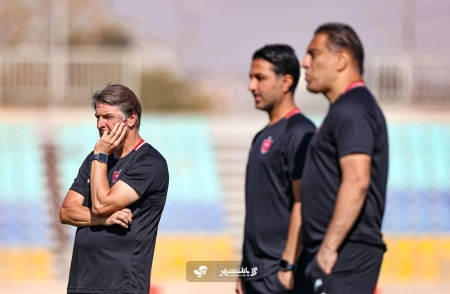 تغییر در تصمیم اوسمار؛ مایکل اونینگ فعلاً در پرسپولیس ماندنی شد