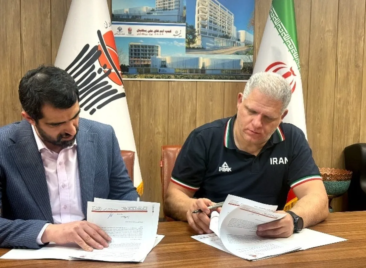 تمدید قرارداد سرمربی تیم ملی بسکتبال ایران تا سال ۲۰۲۸