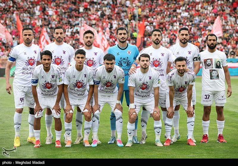 تیم فوتبال هوادار «گلستانی» شد/ موافقت مالک با انتقال تیم