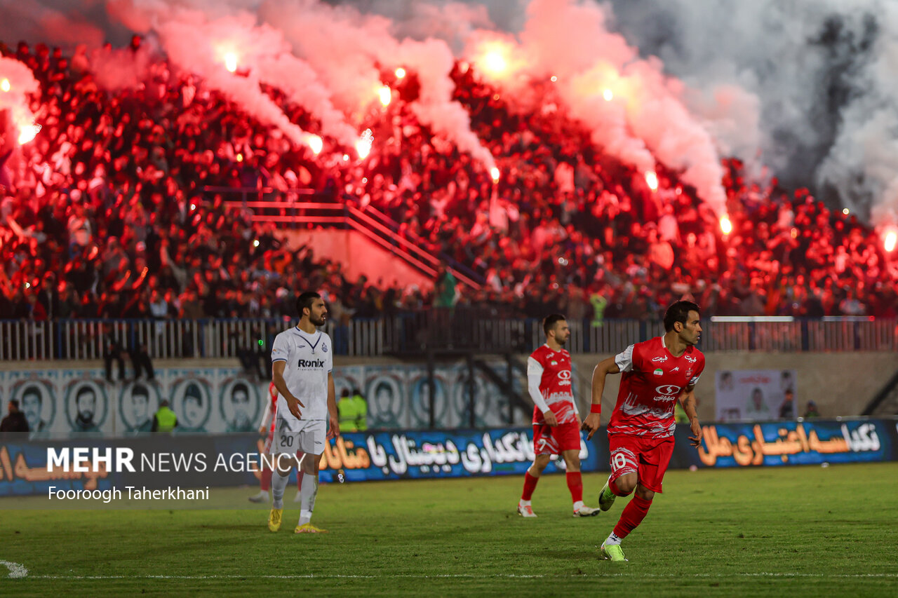 جریمه باشگاه پرسپولیس و یک بازیکن همراه با تراکتور و ملوان در کمیته انضباطی