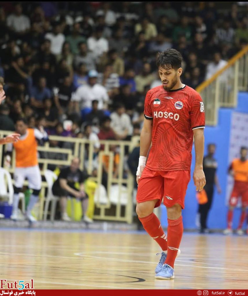 جنجال در لیگ فوتسال: اعتراض روی بازیکن سرباز!