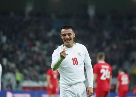 حسین‌زاده: پیراهن شماره ۱۰ را تقدیم قایدی می‌کنم