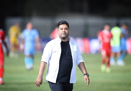 حضور سعید اخباری برابر استقلال با وجود عمل جراحی