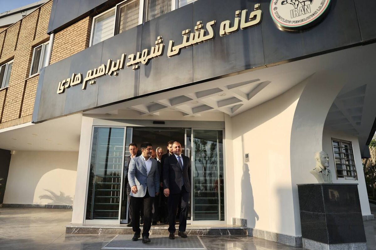 حضور وزیر جوانان و ورزش عراق در فدراسیون کشتی