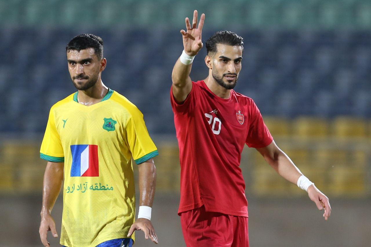 حلالی: برگزاری اردوی قطعا برای آمادگی لازم بود / پرسپولیس در چند پست کمبود دارد