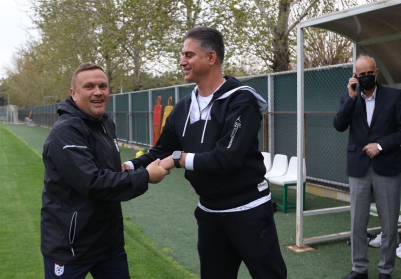 حمید مطهری تماشاگر بازی پرسپولیس شد
