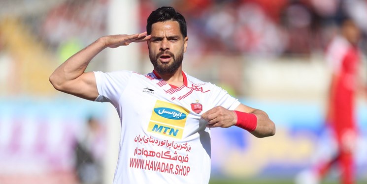 خداحافظی کمال با هواداران پرسپولیس