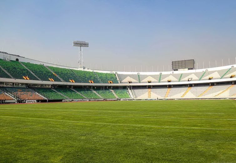 درخشان: اسم پرسپولیس و استقلال را بگذارید سرخابی‌های خانه به دوش/ خرابی آزادی یعنی قهرمانی تراکتور یا سپاهان