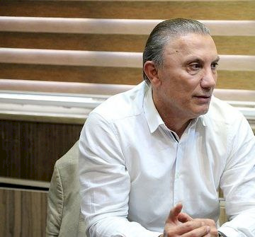درخشان: اولتیماتوم به هاشمیان اشتباه است، انتخاب او از ابتدا تصمیم درستی نبود
