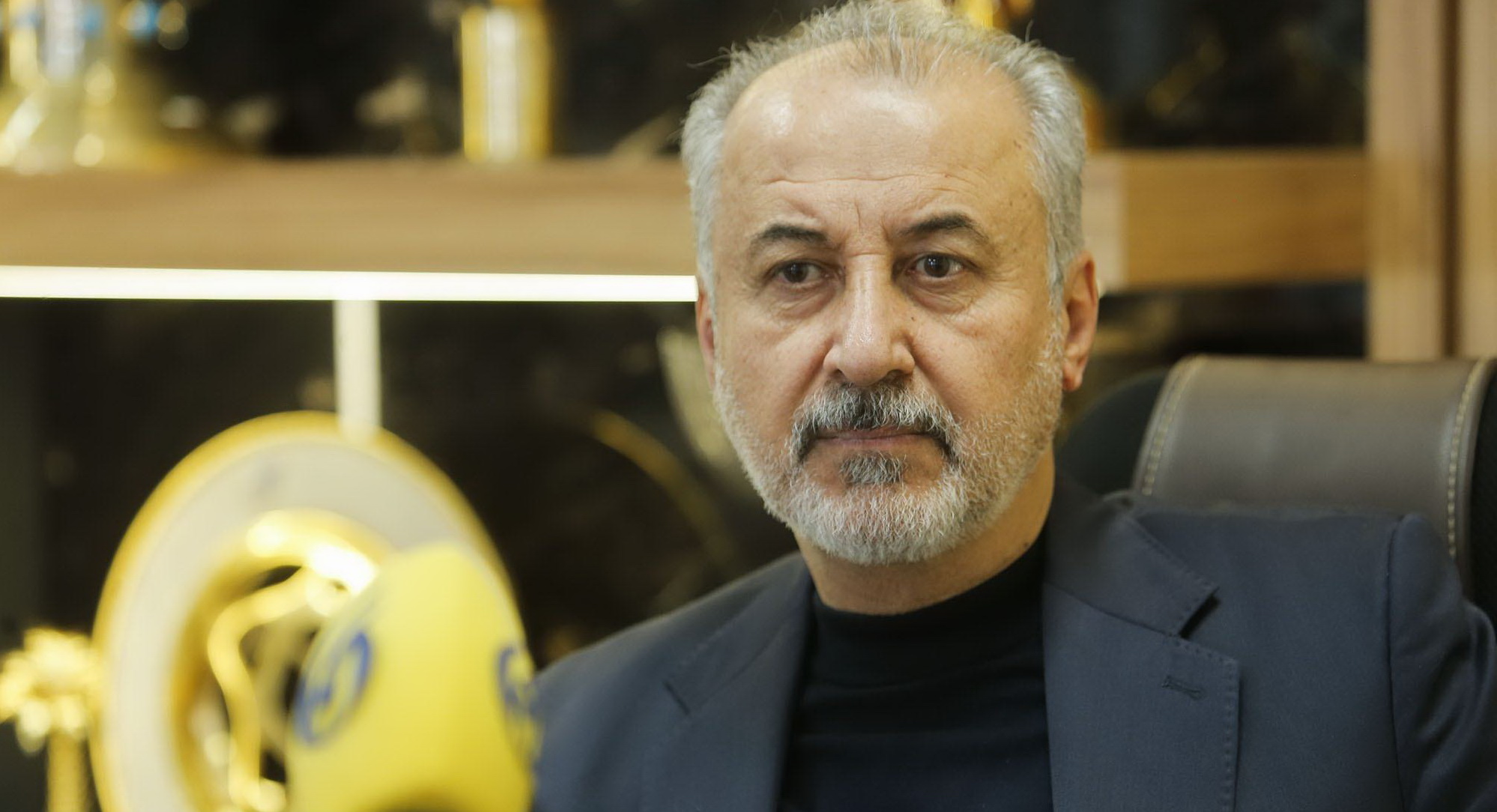 درویش: تمدید قرارداد با گولسیانی ارتباطی به درخشش او در یورو ندارد / مالک باشگاه تبلیغات محیطی را خواسته