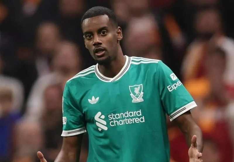 راهکار مهاجم لیورپول برای مقابله با تهدیدها؛ خرید سگ ۳۵ هزار یورویی!