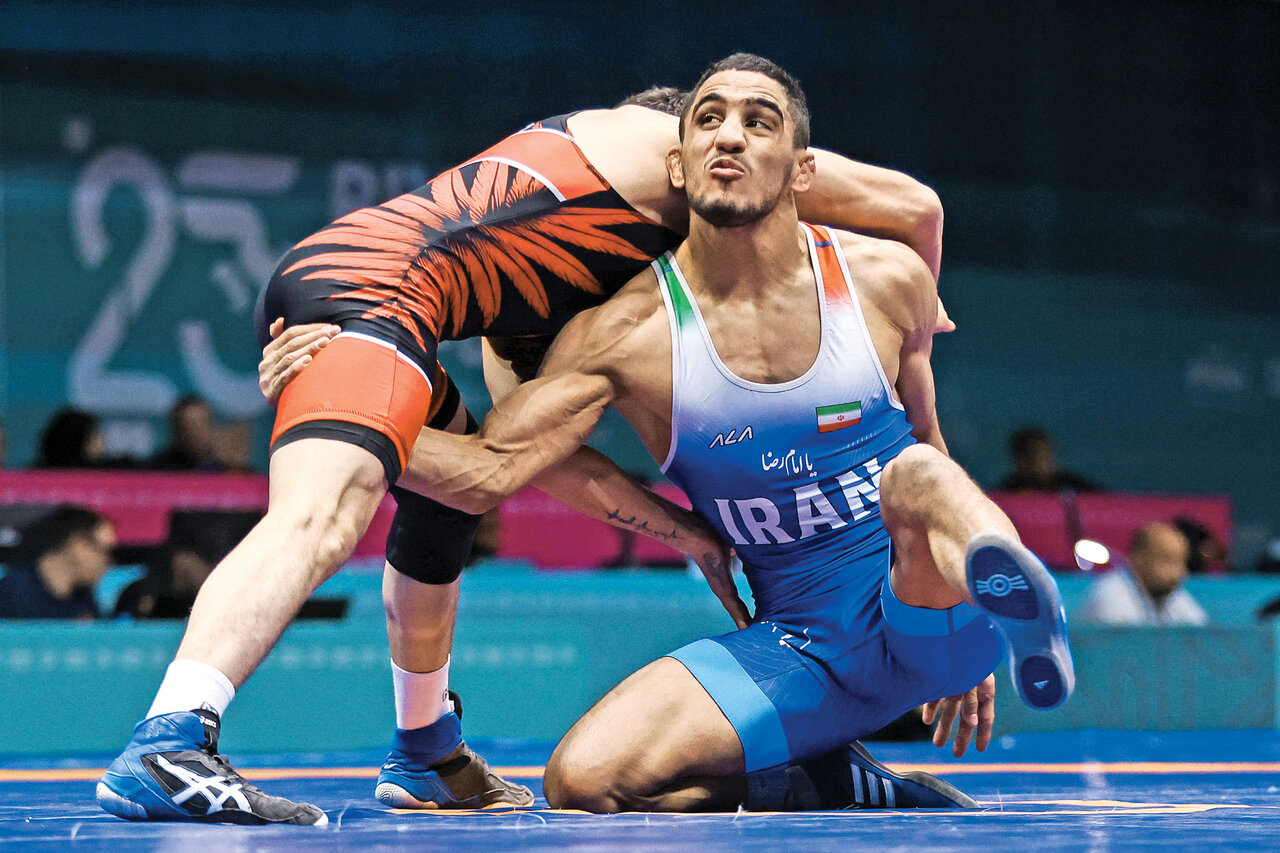 رحمان عموزاد: فقط برای مردم می‌جنگیم | اینکه گفتم هنوز پسرم را نخوابانده‌ام، دقیقا به همین دلیل است!