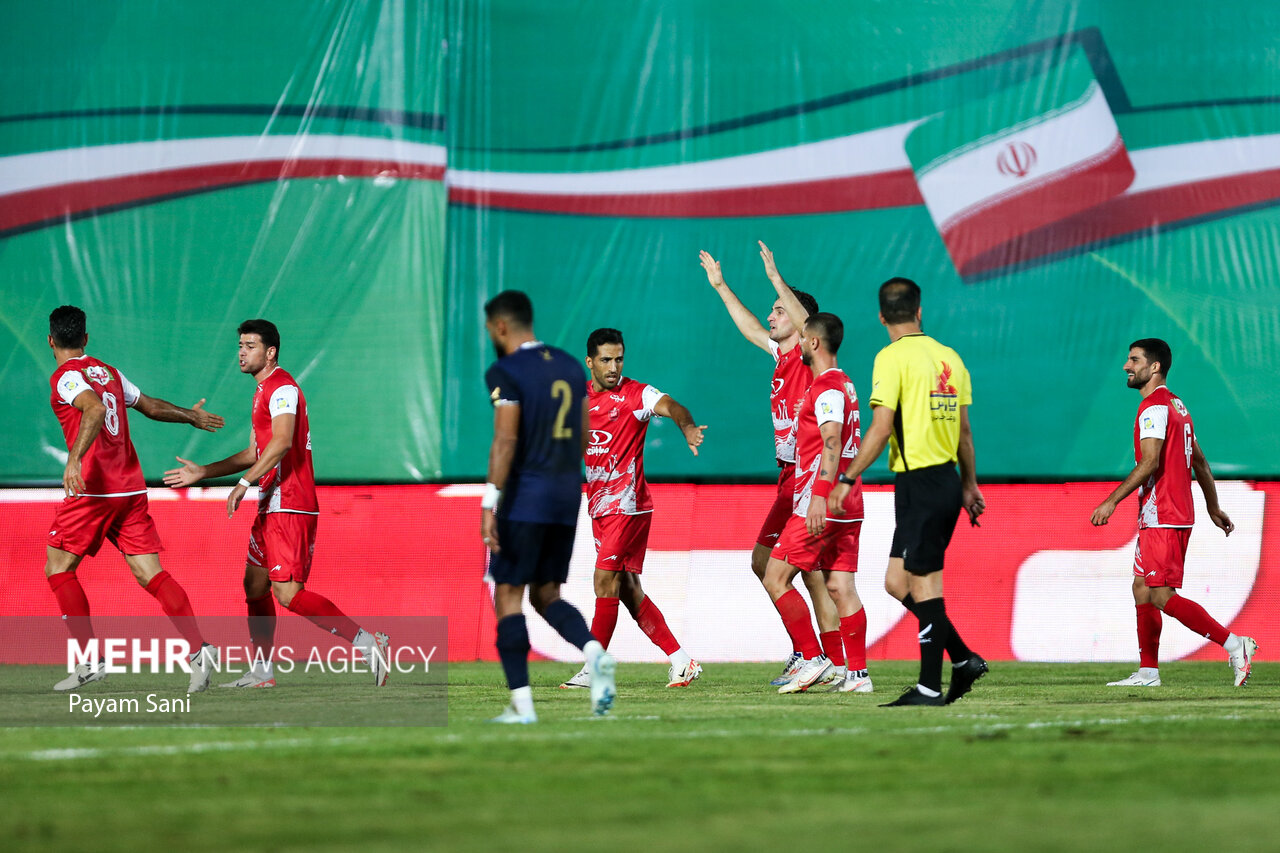 زمان دیدار پرسپولیس و چادرملو تغییر کرد