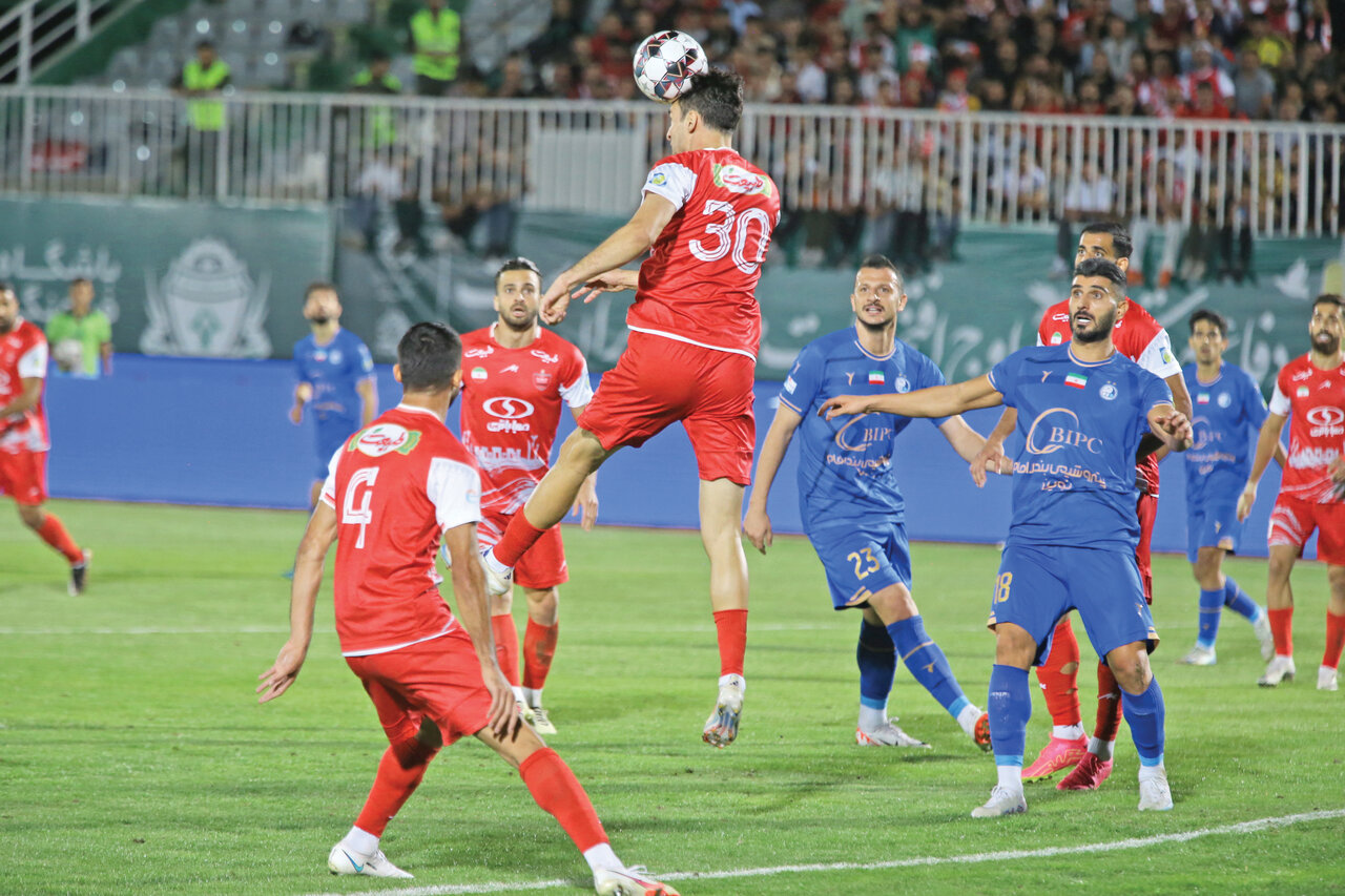 سرمربی رکورددار استقلال در دربی؛ برای شکست پرسپولیس روی من حساب کنید