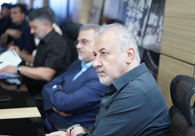شعار هواداران پرسپولیس علیه درویش
