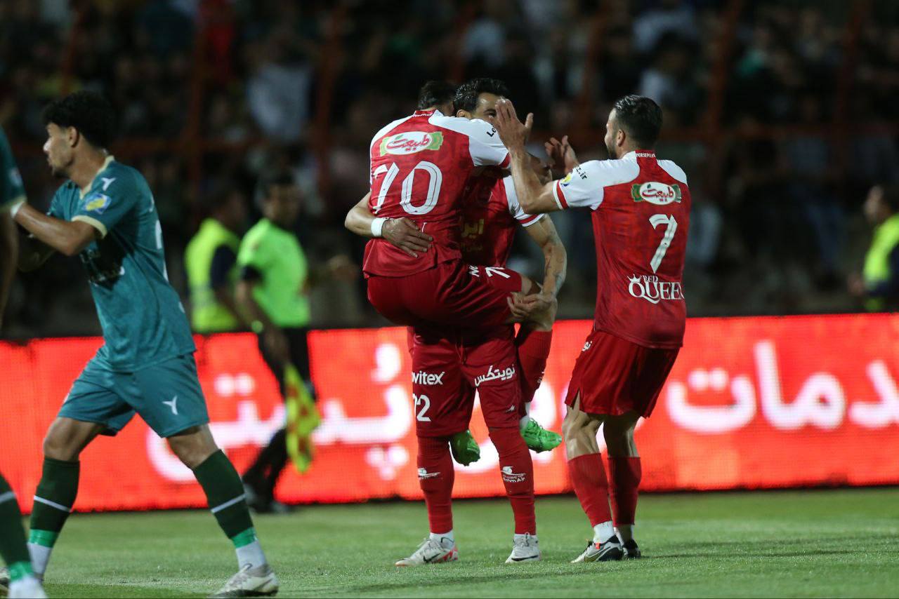 شمس آذر ۱-۳ پرسپولیس / یک برد تا قهرمانی