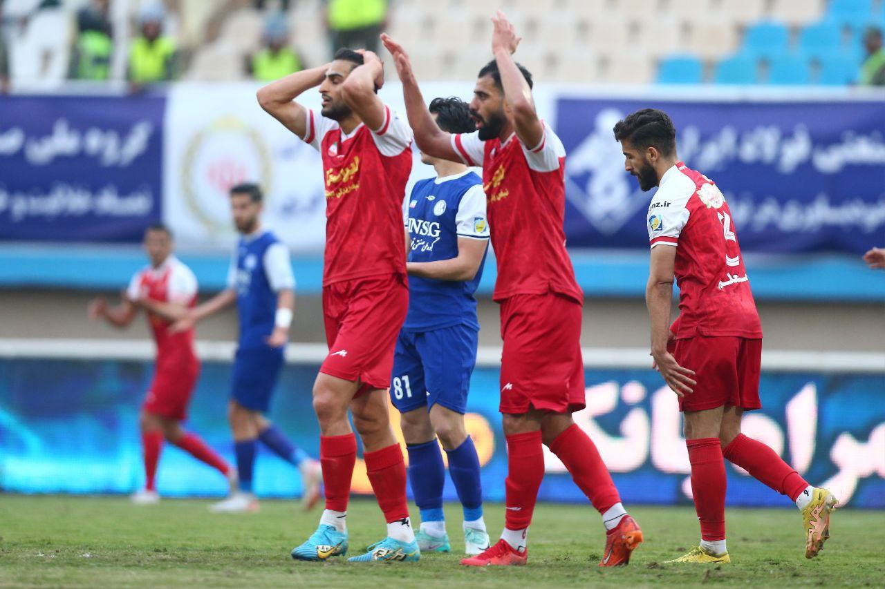 عبدالله نژاد: زاهدی در خط حمله کمک ندارد / پرسپولیس بیشتر از مهاجم نوک به مهاجم دوم نیاز دارد