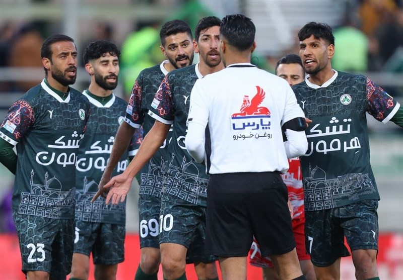 عبداللهی: برخورد داور ذوب‌آهن و پرسپولیس متفاوت بود