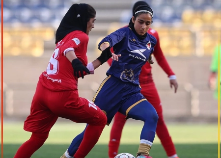 عذرخواهی خاتون از پرسپولیس؛ شادی جنجالی گرایلی با پرچم استقلال + عکس