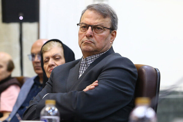 علیرضا اسدی: مجوز سیدورف را می گیریم؛ مشکل آکادمی نداریم