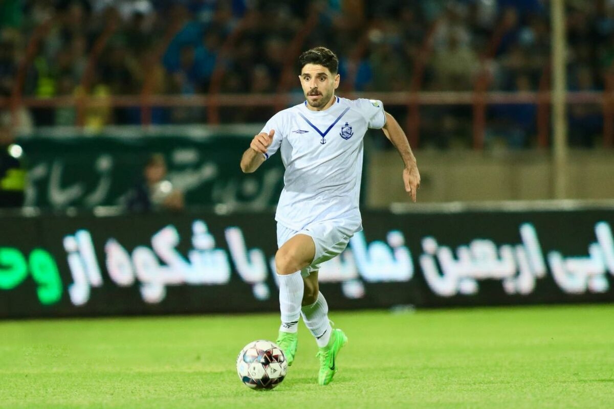 عمری به باشگاه پرسپولیس رفت