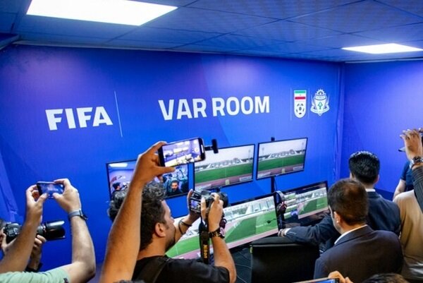 فولاد دنبال خرید دستگاه VAR از فدراسیون فوتبال