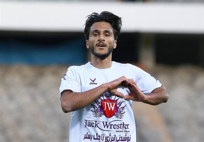 قرارداد صادقی با پرسپولیس امضا شد/پرداخت رضایت‌نامه در ۲ قسط