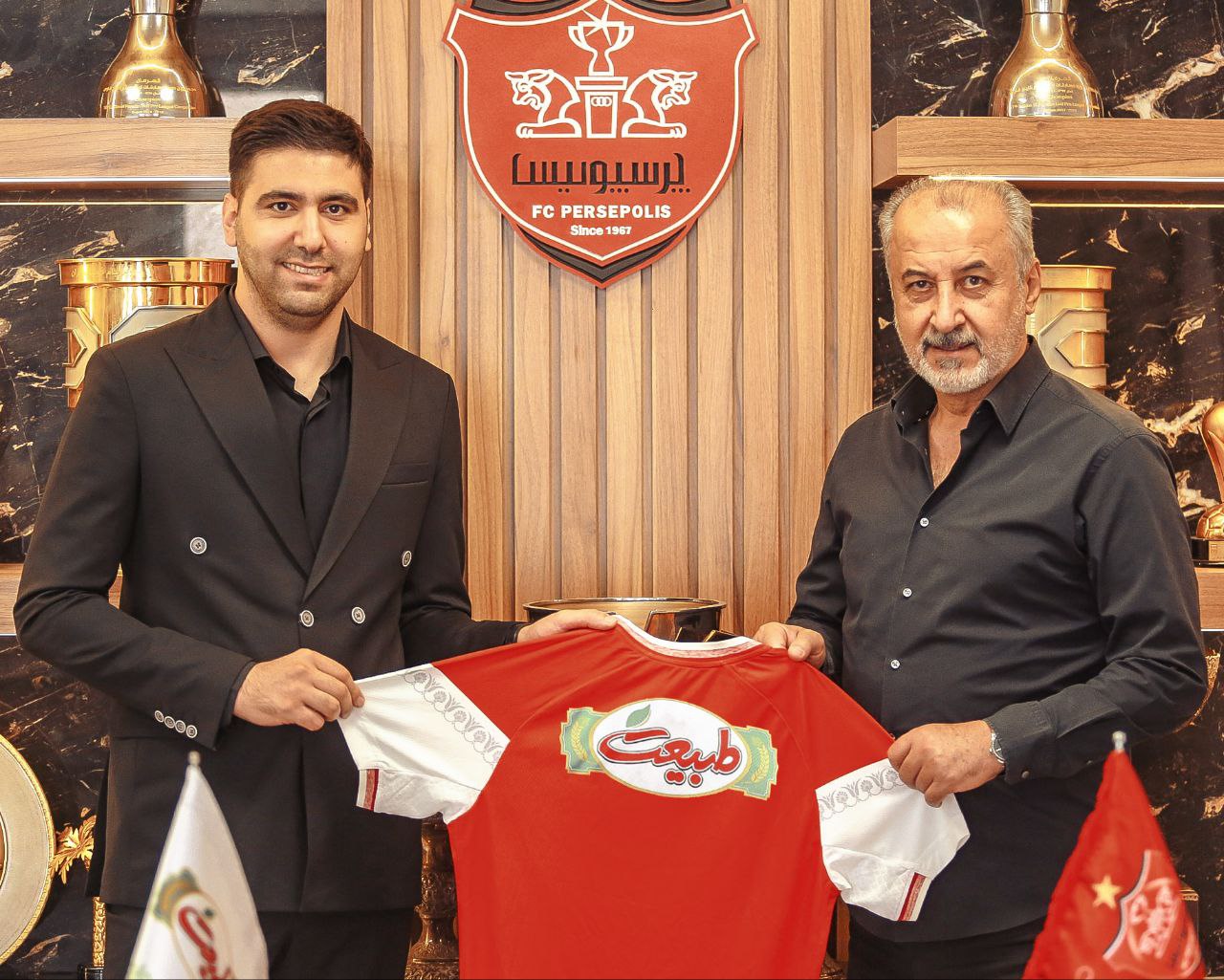 قرارداد پرسپولیس و طبیعت یک فصل تمدید شد