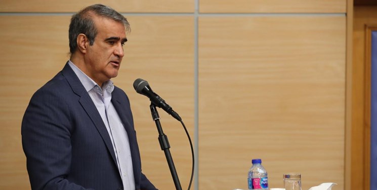 قنبرزاده: برای برگزاری دربی فقط سازمان لیگ و فدراسیون فوتبال تصمیم‌گیری نمی‌کنند / در جریان تعویق ۲۴ ساعته داربی نیستم
