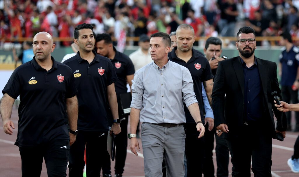 مانع بزرگ پرسپولیس برای انتخاب سرمربی، باز هم سقف!