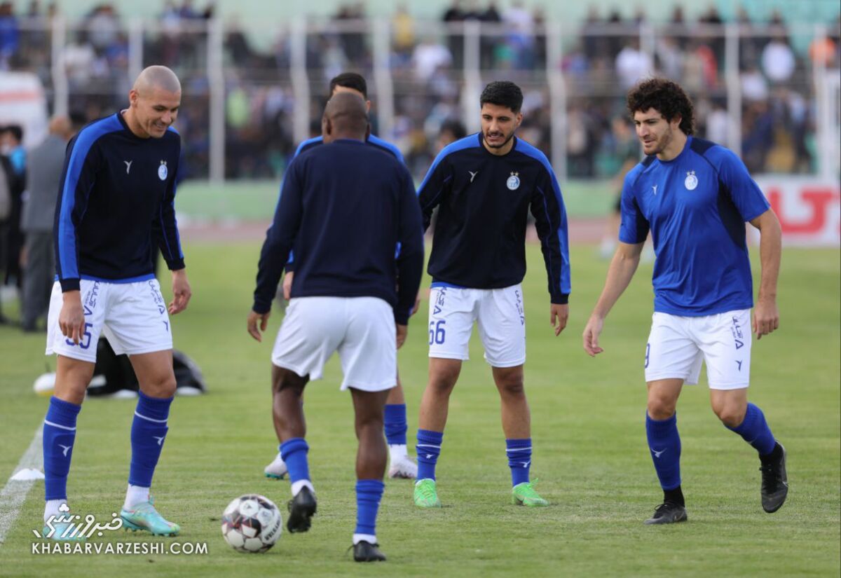 مدافع استقلال بازی با الهلال را از دست داد