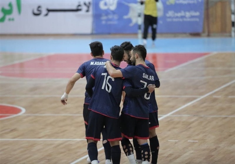 مدیرعامل گهر زمین: ۳ بازیکن خوب منتظر تماس ما بودند