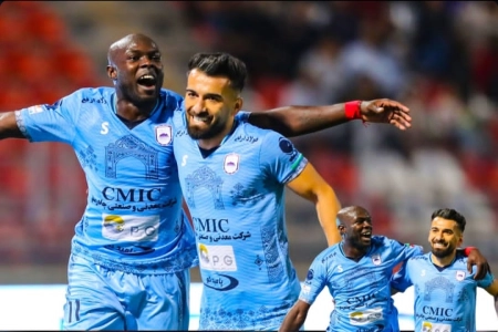 مس رفسنجان ۲-۳ چادرملو؛ پیروزی دراماتیک یزدیها در دربی کویر مس رفسنجان ۲-۳ چادرملو؛ پیروزی دراماتیک یزدیها در دربی کویر