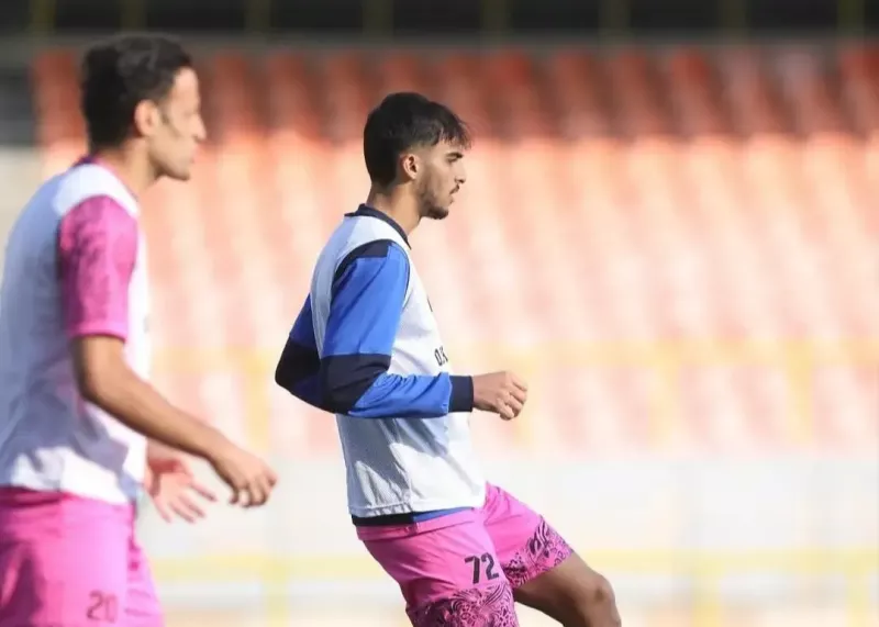 مصدومیت شدید به خاطر چمن مصنوعی + عکس