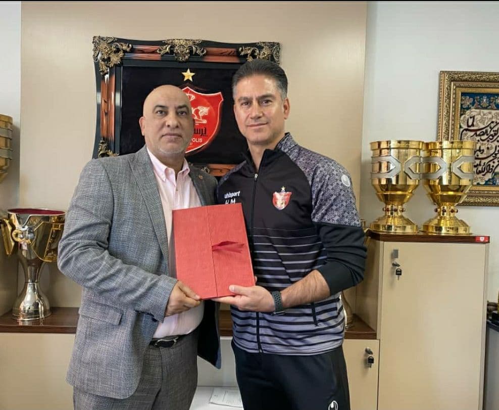 مطهری: با وجود پیشنهادهایی که داشتم قراردادم را تمدید کردم چون عاشق پرسپولیس هستم