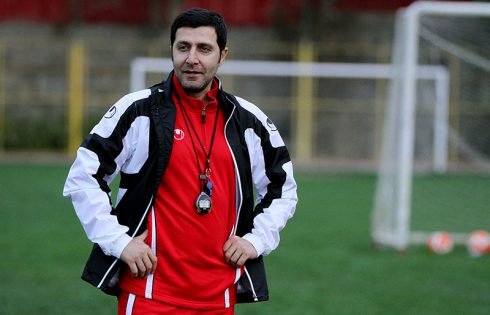 منافی: فشار روی آبی‌پوشان چند برابر پرسپولیس است/ بعید است ۲ امتیاز را از استقلال پس بگیرند