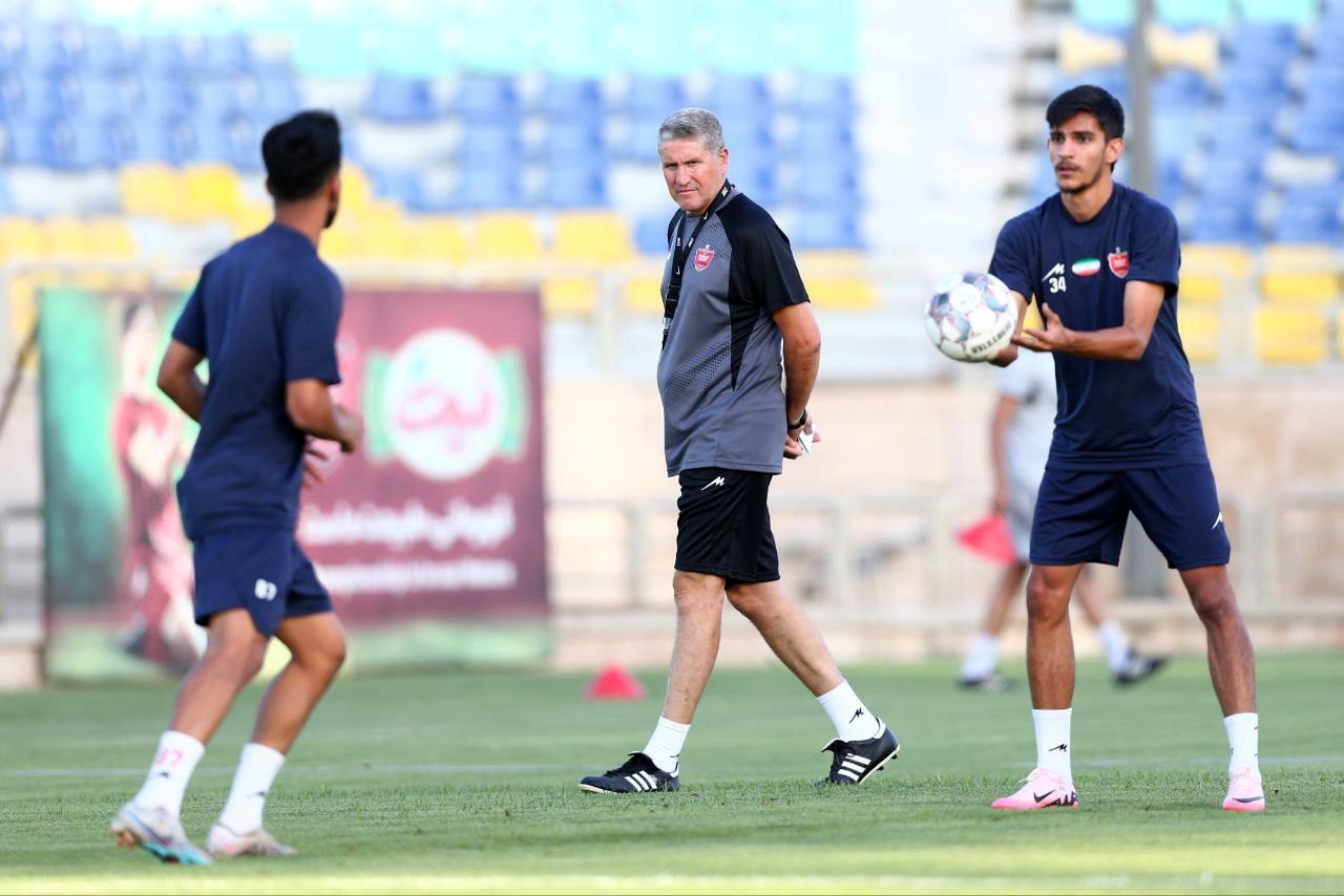 مینی‌فوتبال در برنامه تمرین عصر پرسپولیس